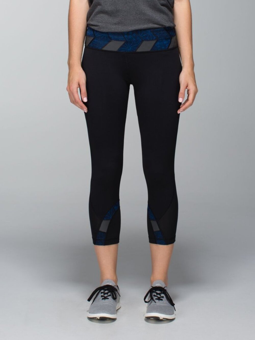 Lululemon Run: Inspire Crop II *Sashiko Black / Fa14 Quilt 23